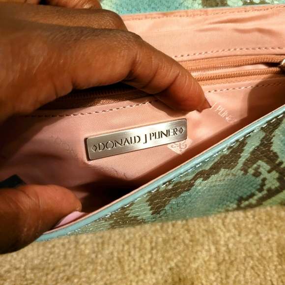 Donald J Pliner ( Snake Clutch ) GUC - Picture 5 of 10